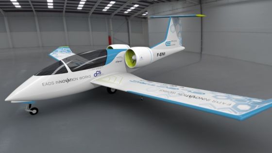Высшую награду Popular Science получил электрический самолет E-Fan