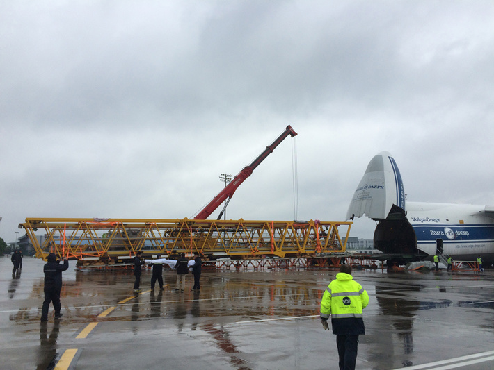 Руслан доставил 40-тонный мост из Китая в Бразилию